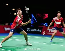 包含印度羽毛球队完胜中国羽毛球队，斯里坎特关键制胜的词条